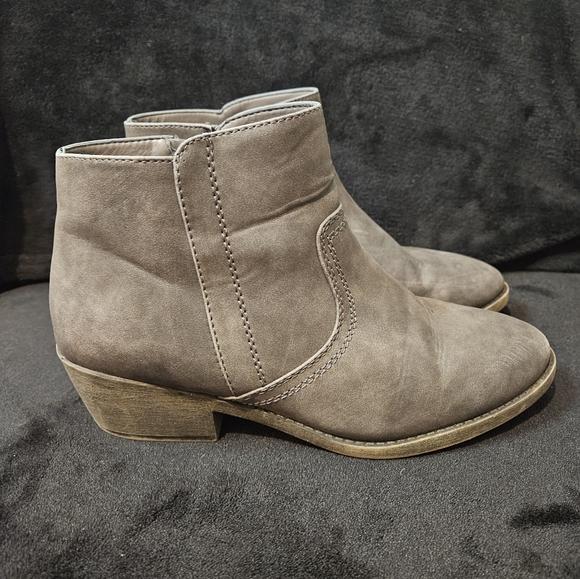 Womans Maurices Boots Brown Size 9 - Picture 1 of 7